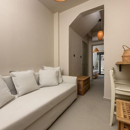 The Old Port Apartment ลีเมนาส ภายนอก รูปภาพ