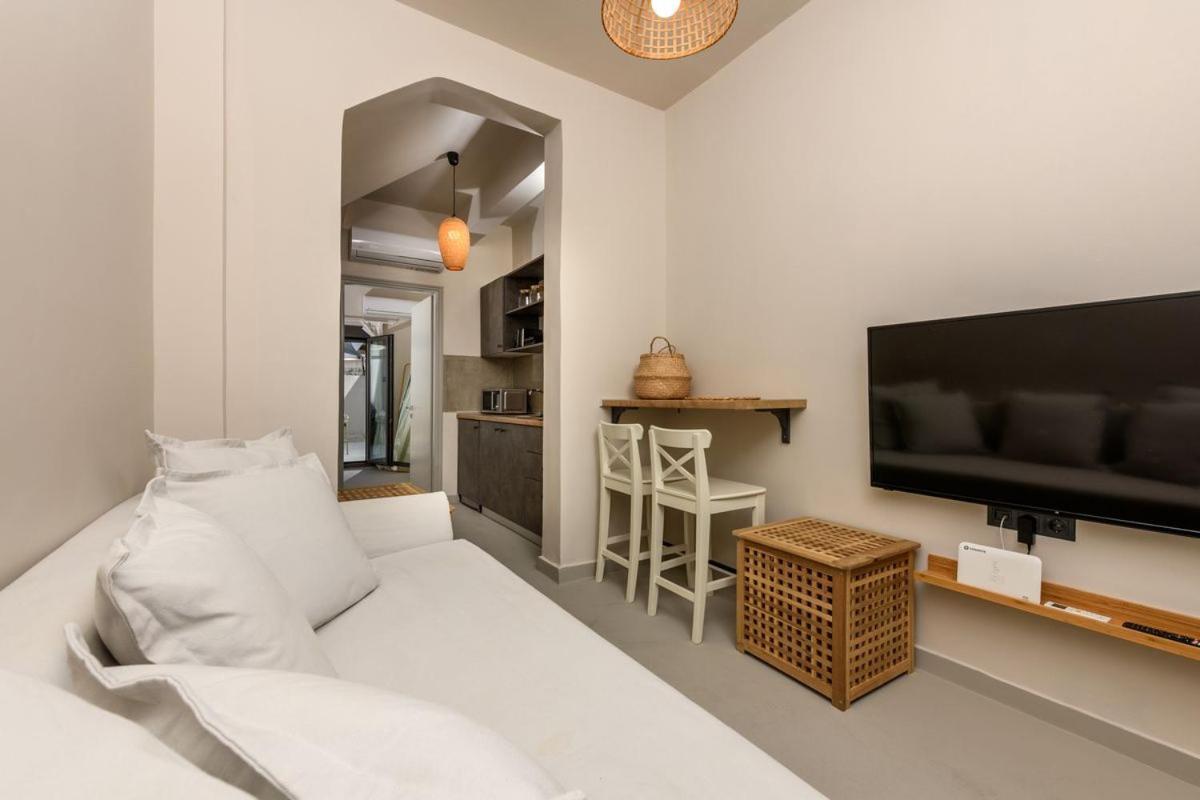 The Old Port Apartment ลีเมนาส ภายนอก รูปภาพ